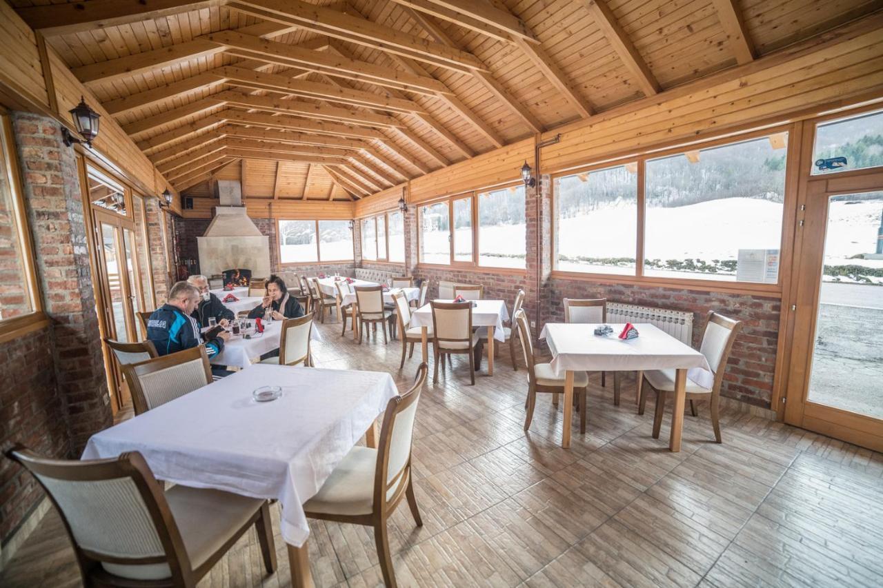 Vila "Maglic" Tjentiste Eksteriør bilde